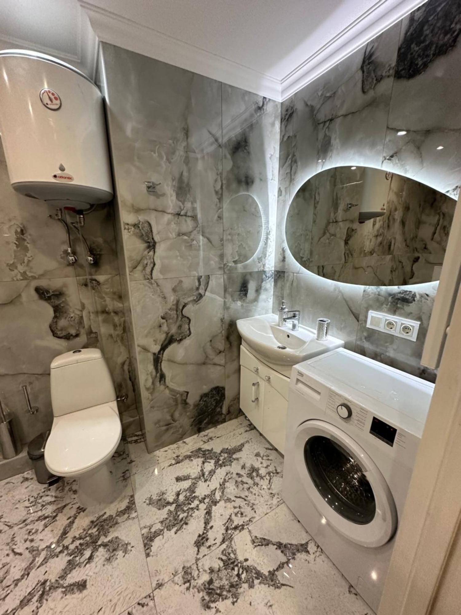 Flat 24 On Lesi Ukrainki 12 With 1 Bedroom كييف المظهر الخارجي الصورة