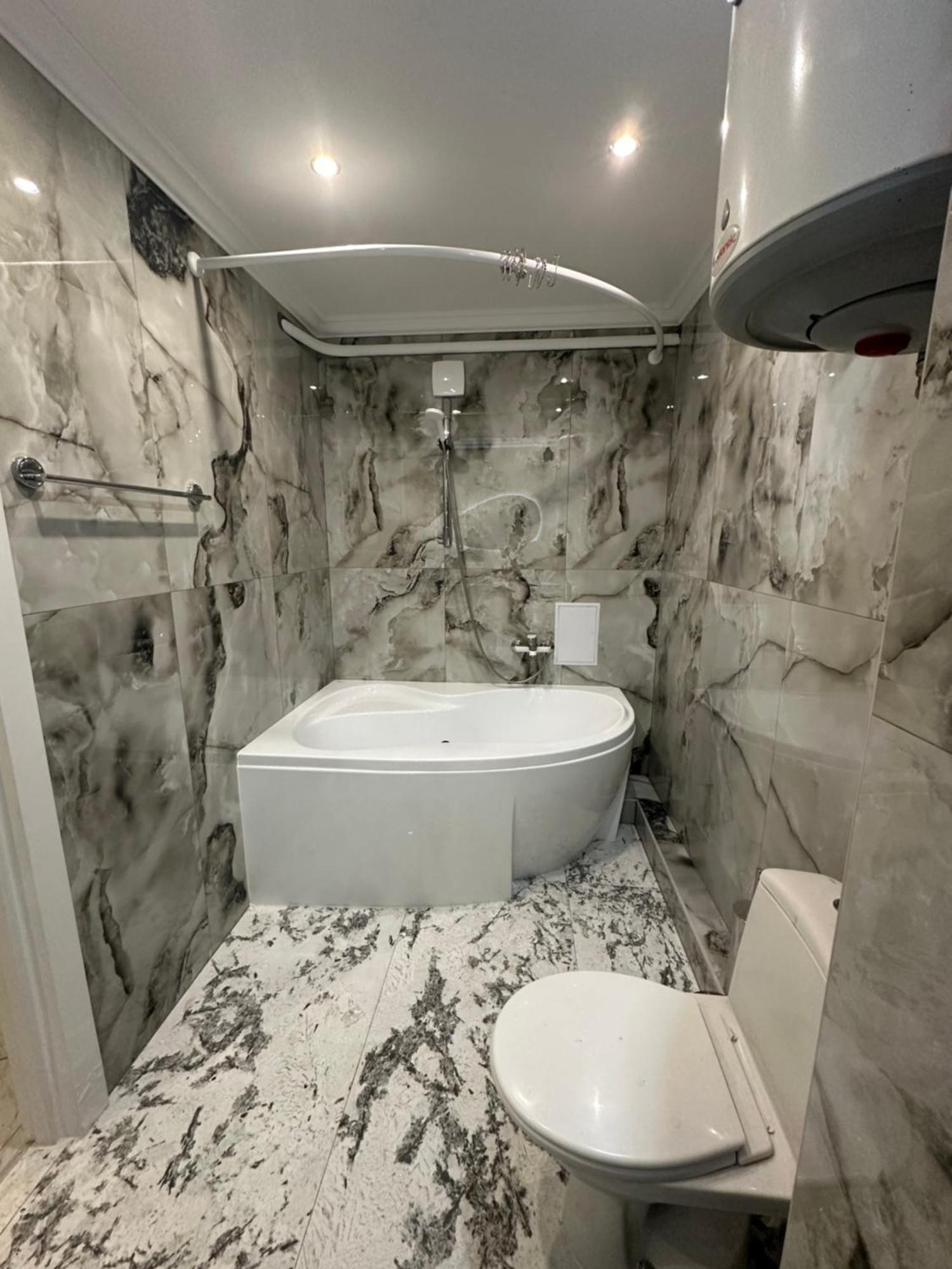 Flat 24 On Lesi Ukrainki 12 With 1 Bedroom كييف المظهر الخارجي الصورة