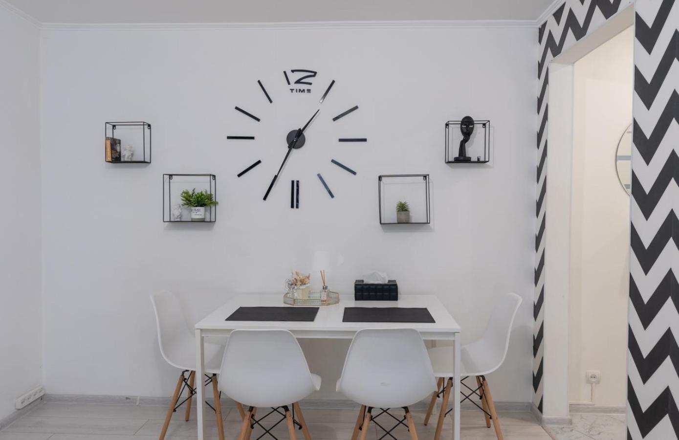 Flat 24 On Lesi Ukrainki 12 With 1 Bedroom كييف المظهر الخارجي الصورة
